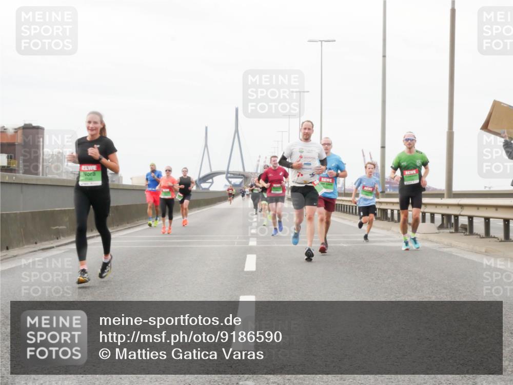 03.10.2025 - Köhlbrandbrückenlauf Matties Gatica Varas http://msf.ph/oto/9186590 03.10.2025 15:46:58 Position 3  meine-sportfotos.de