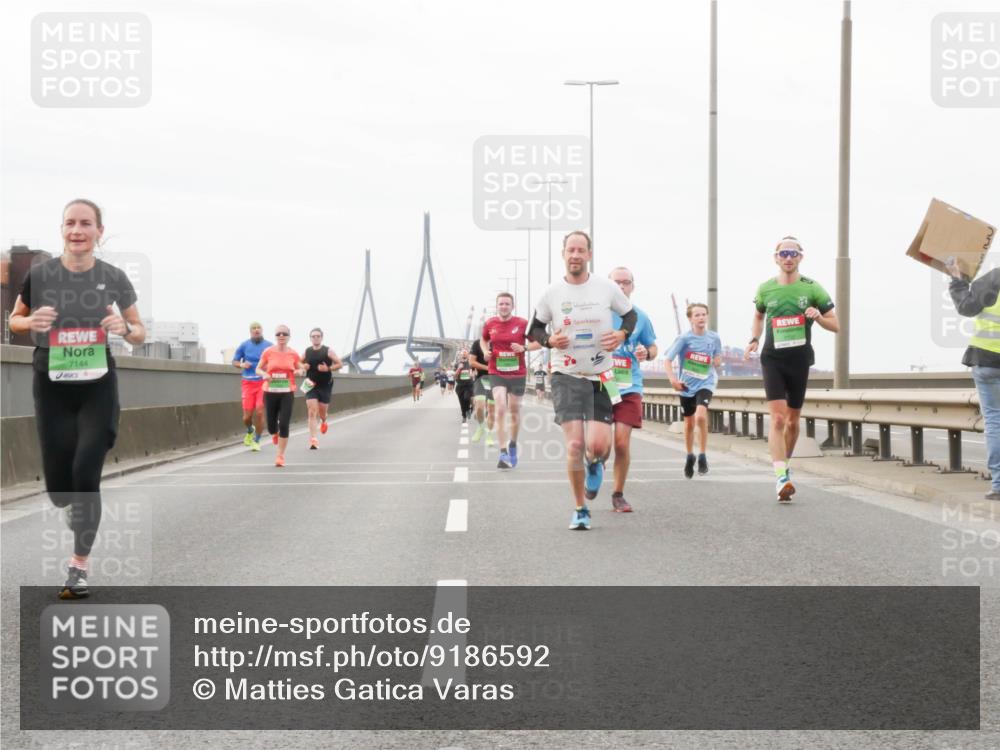 03.10.2025 - Köhlbrandbrückenlauf Matties Gatica Varas http://msf.ph/oto/9186592 03.10.2025 15:46:58 Position 3 7144 meine-sportfotos.de