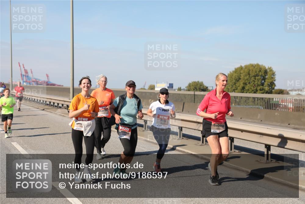 03.10.2025 - Köhlbrandbrückenlauf Yannick Fuchs http://msf.ph/oto/9186597 03.10.2025 12:05:47 Position 3 50, 5337, 5659 meine-sportfotos.de