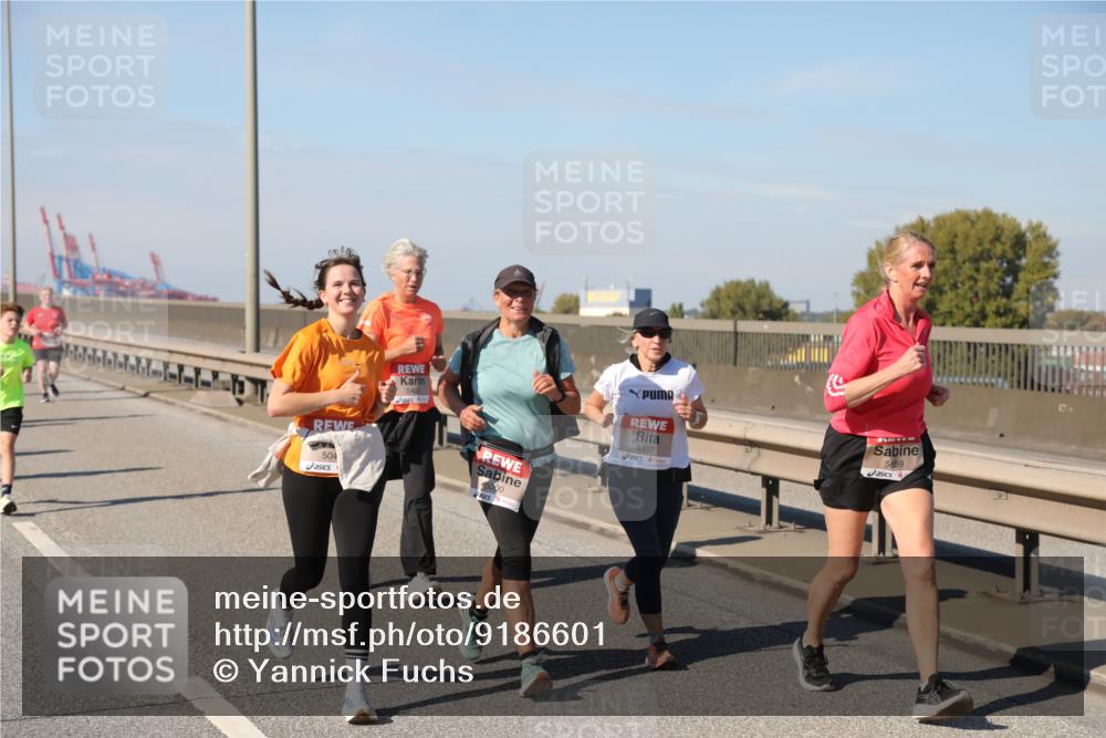 03.10.2025 - Köhlbrandbrückenlauf Yannick Fuchs http://msf.ph/oto/9186601 03.10.2025 12:05:47 Position 3 504, 00, 5337, 5659 meine-sportfotos.de