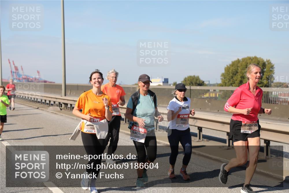 03.10.2025 - Köhlbrandbrückenlauf Yannick Fuchs http://msf.ph/oto/9186604 03.10.2025 12:05:47 Position 3 504, 5000, 5337, 5659 meine-sportfotos.de