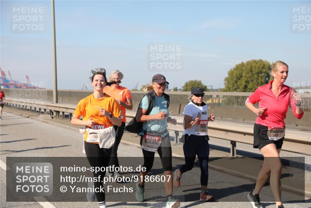 03.10.2025 - Köhlbrandbrückenlauf Yannick Fuchs http://msf.ph/oto/9186607 03.10.2025 12:05:47 Position 3 50, 5000, 5337, 5659 meine-sportfotos.de