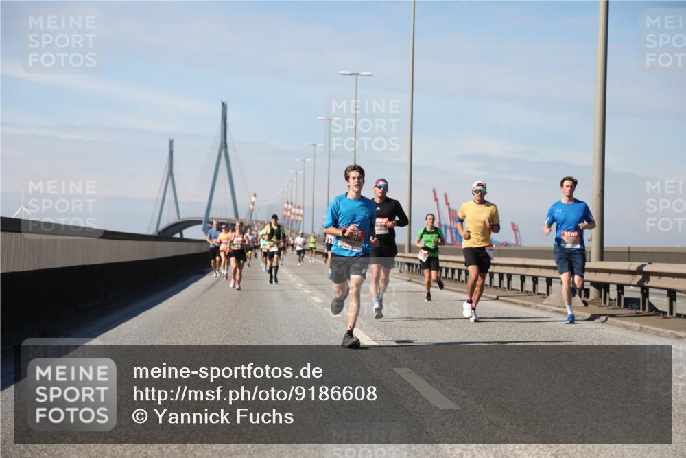 03.10.2025 - Köhlbrandbrückenlauf Yannick Fuchs http://msf.ph/oto/9186608 03.10.2025 11:44:57 Position 3  meine-sportfotos.de