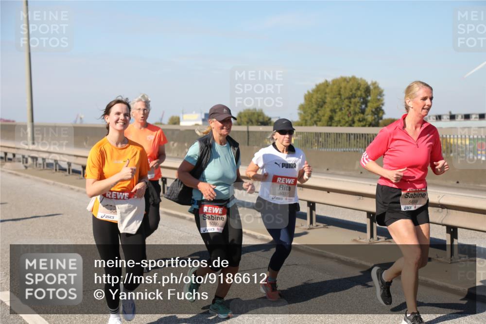 03.10.2025 - Köhlbrandbrückenlauf Yannick Fuchs http://msf.ph/oto/9186612 03.10.2025 12:05:48 Position 3 50, 5000, 5337, 5659 meine-sportfotos.de