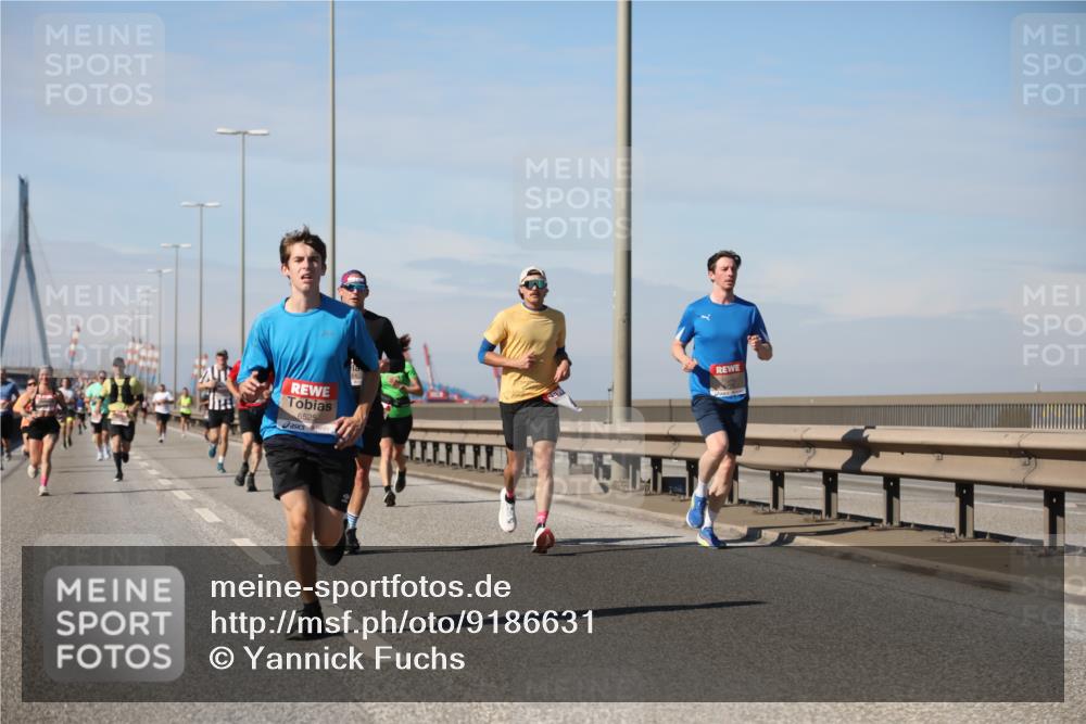 03.10.2025 - Köhlbrandbrückenlauf Yannick Fuchs http://msf.ph/oto/9186631 03.10.2025 11:44:58 Position 3 6525 meine-sportfotos.de