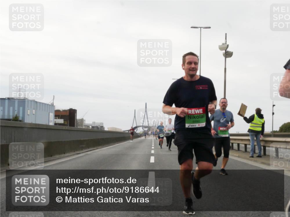 03.10.2025 - Köhlbrandbrückenlauf Matties Gatica Varas http://msf.ph/oto/9186644 03.10.2025 15:47:10 Position 3 8990 meine-sportfotos.de