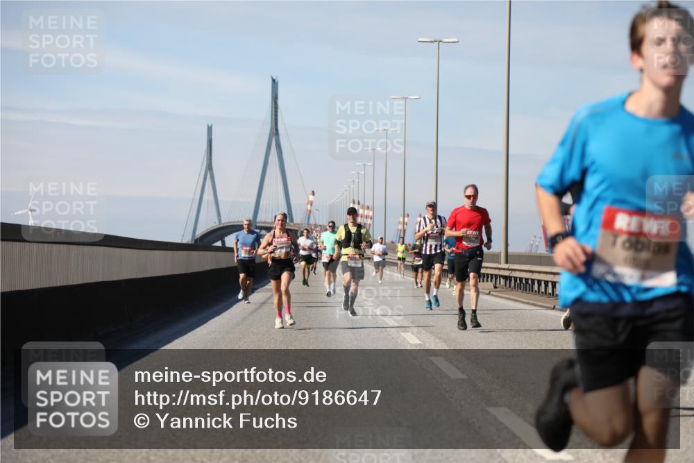 03.10.2025 - Köhlbrandbrückenlauf Yannick Fuchs http://msf.ph/oto/9186647 03.10.2025 11:45:00 Position 3  meine-sportfotos.de