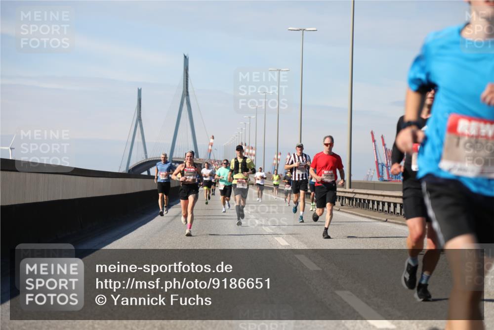 03.10.2025 - Köhlbrandbrückenlauf Yannick Fuchs http://msf.ph/oto/9186651 03.10.2025 11:45:00 Position 3  meine-sportfotos.de
