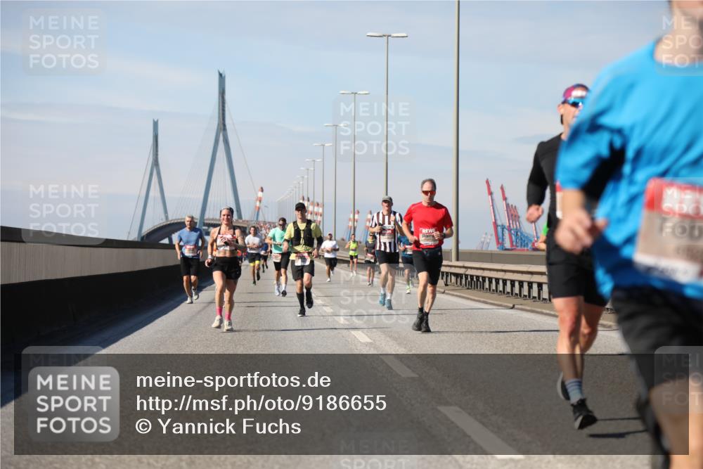 03.10.2025 - Köhlbrandbrückenlauf Yannick Fuchs http://msf.ph/oto/9186655 03.10.2025 11:45:00 Position 3  meine-sportfotos.de