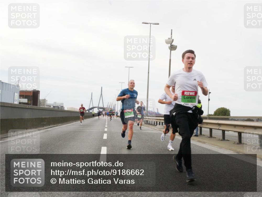 03.10.2025 - Köhlbrandbrückenlauf Matties Gatica Varas http://msf.ph/oto/9186662 03.10.2025 15:47:14 Position 3 7522 meine-sportfotos.de