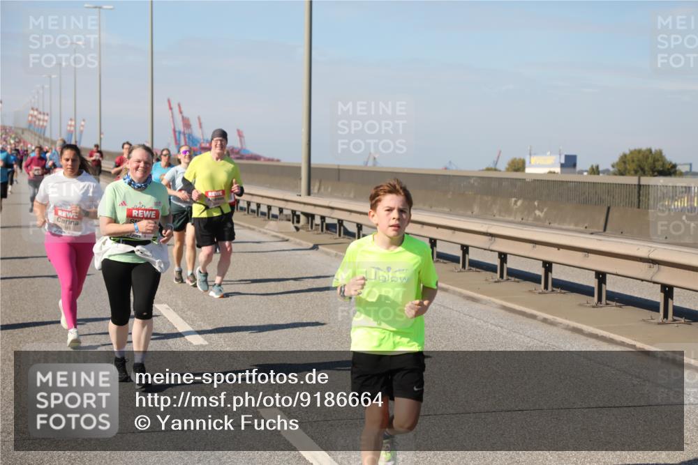 03.10.2025 - Köhlbrandbrückenlauf Yannick Fuchs http://msf.ph/oto/9186664 03.10.2025 12:05:50 Position 3 5944 meine-sportfotos.de