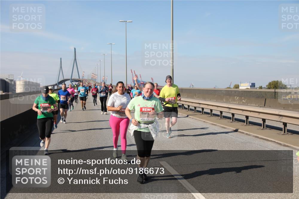 03.10.2025 - Köhlbrandbrückenlauf Yannick Fuchs http://msf.ph/oto/9186673 03.10.2025 12:05:51 Position 3 4120 meine-sportfotos.de