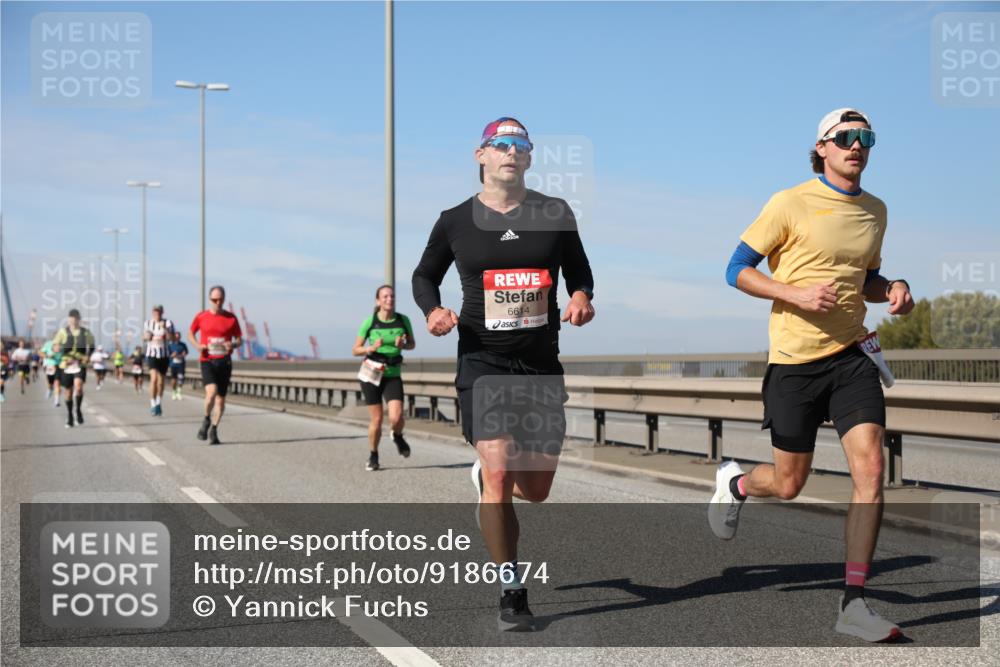 03.10.2025 - Köhlbrandbrückenlauf Yannick Fuchs http://msf.ph/oto/9186674 03.10.2025 11:45:01 Position 3 6614 meine-sportfotos.de
