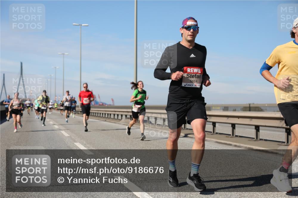 03.10.2025 - Köhlbrandbrückenlauf Yannick Fuchs http://msf.ph/oto/9186676 03.10.2025 11:45:02 Position 3 6614 meine-sportfotos.de