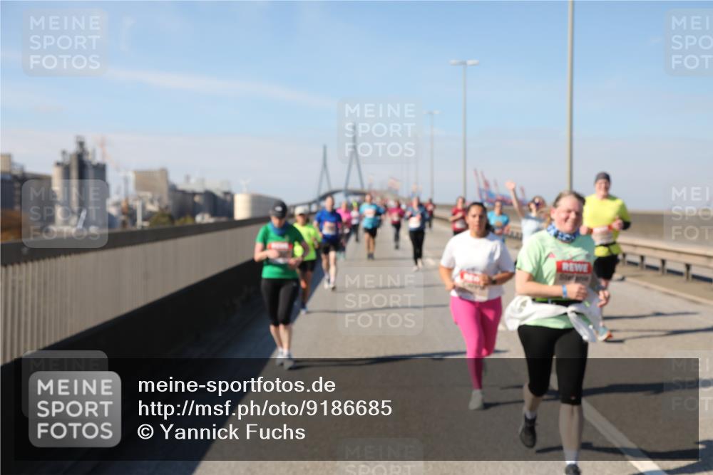 03.10.2025 - Köhlbrandbrückenlauf Yannick Fuchs http://msf.ph/oto/9186685 03.10.2025 12:05:52 Position 3  meine-sportfotos.de