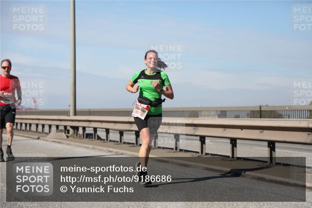 03.10.2025 - Köhlbrandbrückenlauf Yannick Fuchs http://msf.ph/oto/9186686 03.10.2025 11:45:03 Position 3 5703 meine-sportfotos.de