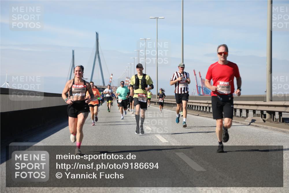 03.10.2025 - Köhlbrandbrückenlauf Yannick Fuchs http://msf.ph/oto/9186694 03.10.2025 11:45:03 Position 3 5779 meine-sportfotos.de