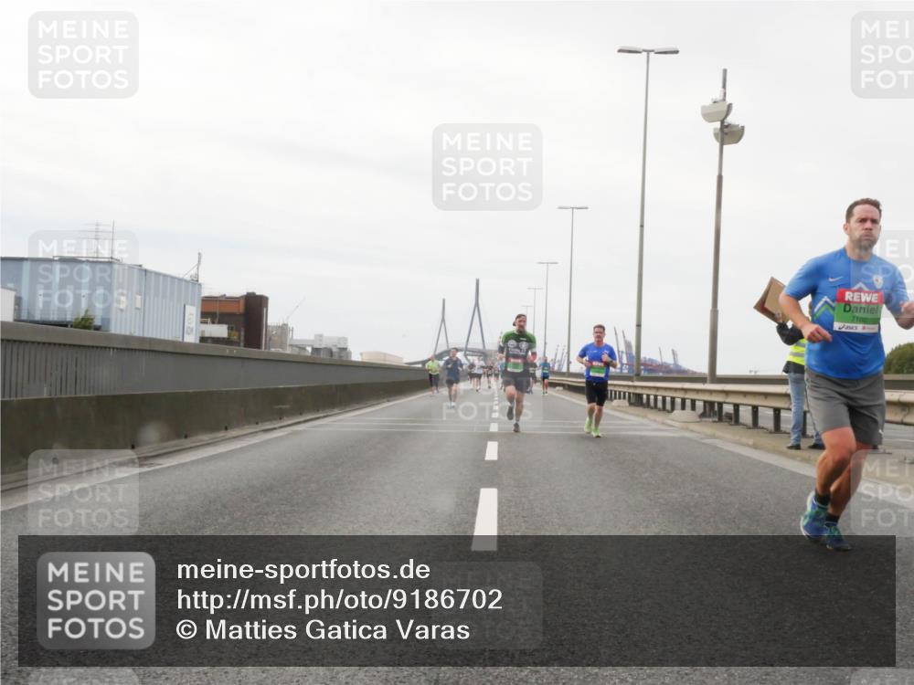 03.10.2025 - Köhlbrandbrückenlauf Matties Gatica Varas http://msf.ph/oto/9186702 03.10.2025 15:47:22 Position 3 7102 meine-sportfotos.de