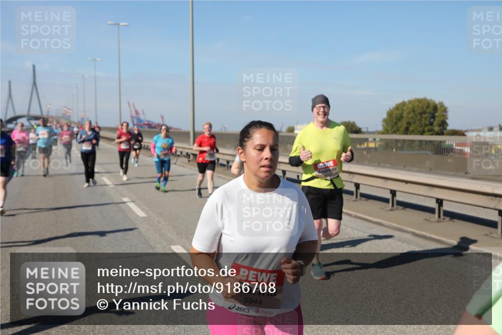 03.10.2025 - Köhlbrandbrückenlauf Yannick Fuchs http://msf.ph/oto/9186708 03.10.2025 12:05:53 Position 3 5944 meine-sportfotos.de
