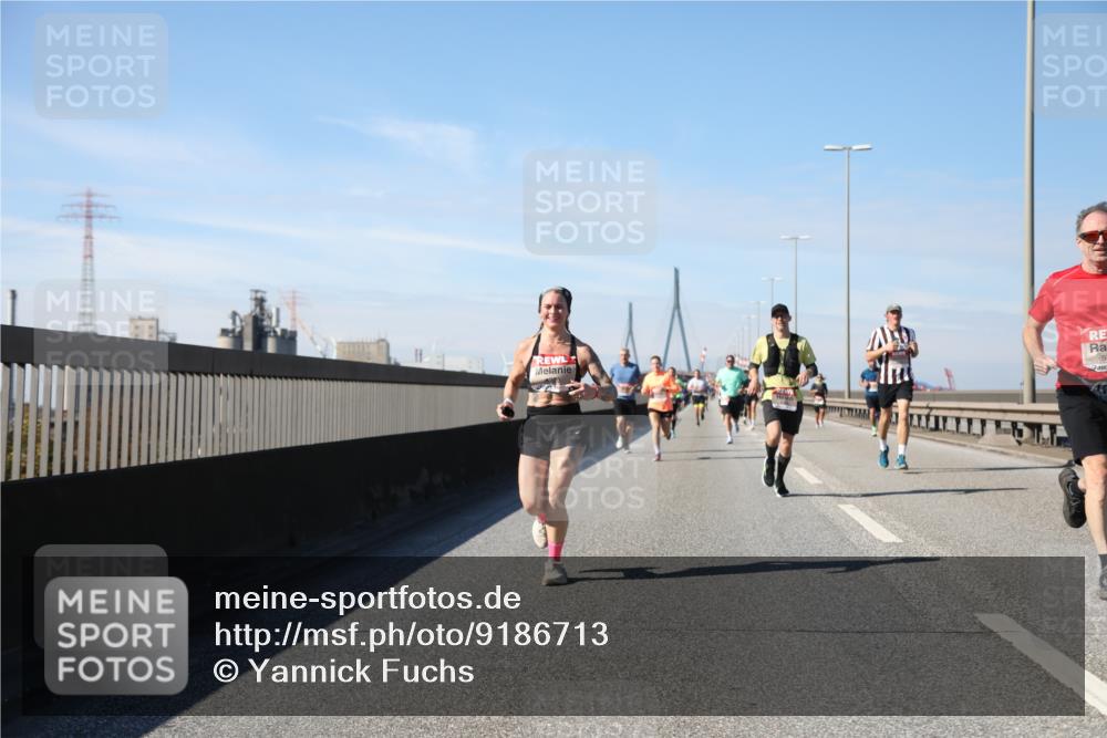 03.10.2025 - Köhlbrandbrückenlauf Yannick Fuchs http://msf.ph/oto/9186713 03.10.2025 11:45:04 Position 3  meine-sportfotos.de