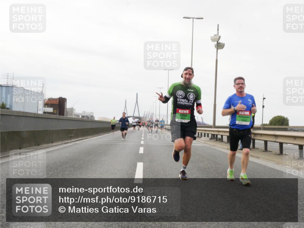 03.10.2025 - Köhlbrandbrückenlauf Matties Gatica Varas http://msf.ph/oto/9186715 03.10.2025 15:47:25 Position 3 8988, 9595 meine-sportfotos.de