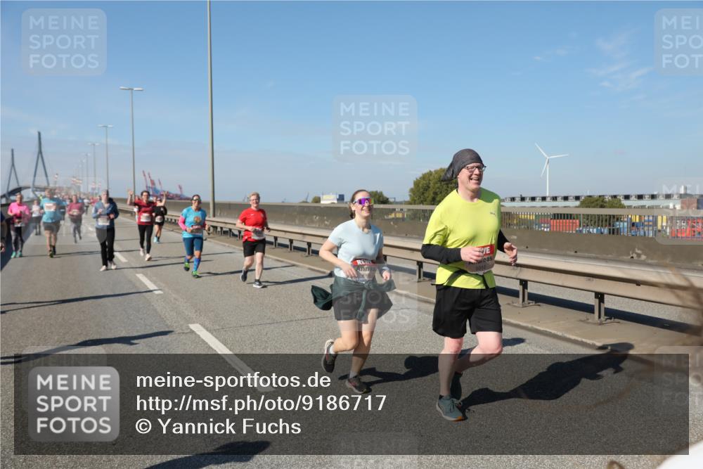03.10.2025 - Köhlbrandbrückenlauf Yannick Fuchs http://msf.ph/oto/9186717 03.10.2025 12:05:54 Position 3 5010 meine-sportfotos.de