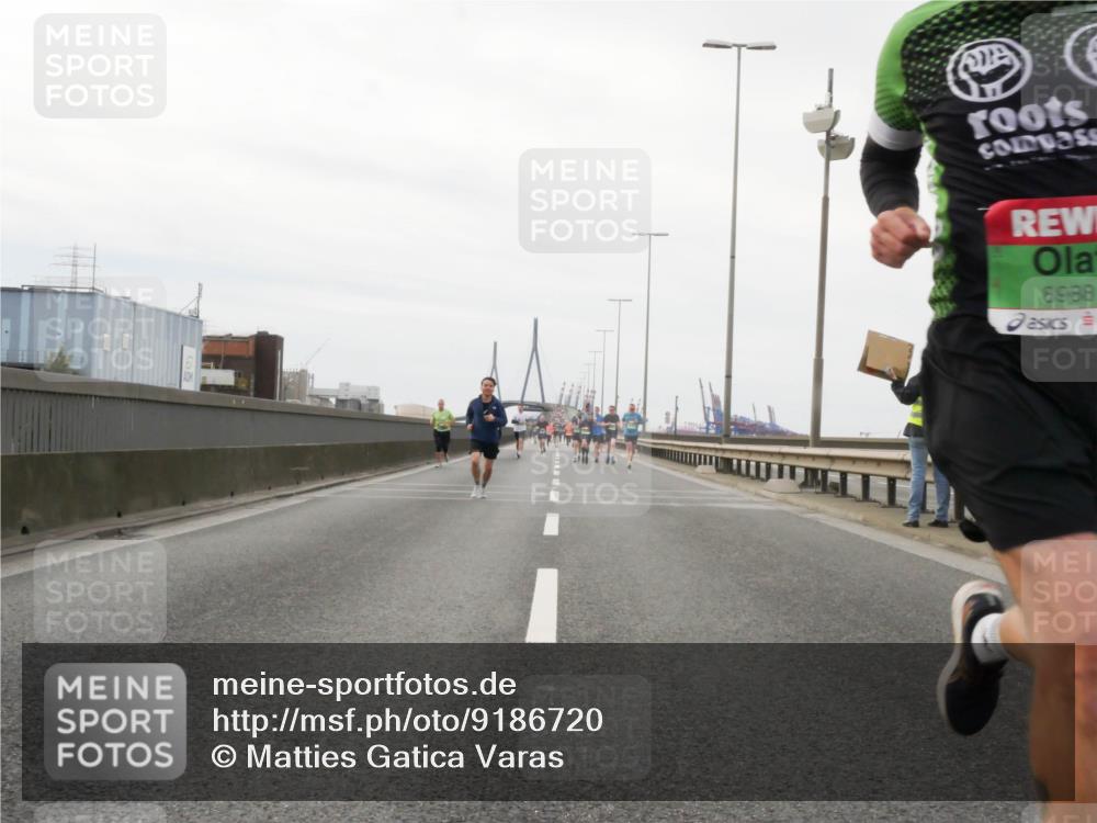 03.10.2025 - Köhlbrandbrückenlauf Matties Gatica Varas http://msf.ph/oto/9186720 03.10.2025 15:47:26 Position 3 8988 meine-sportfotos.de