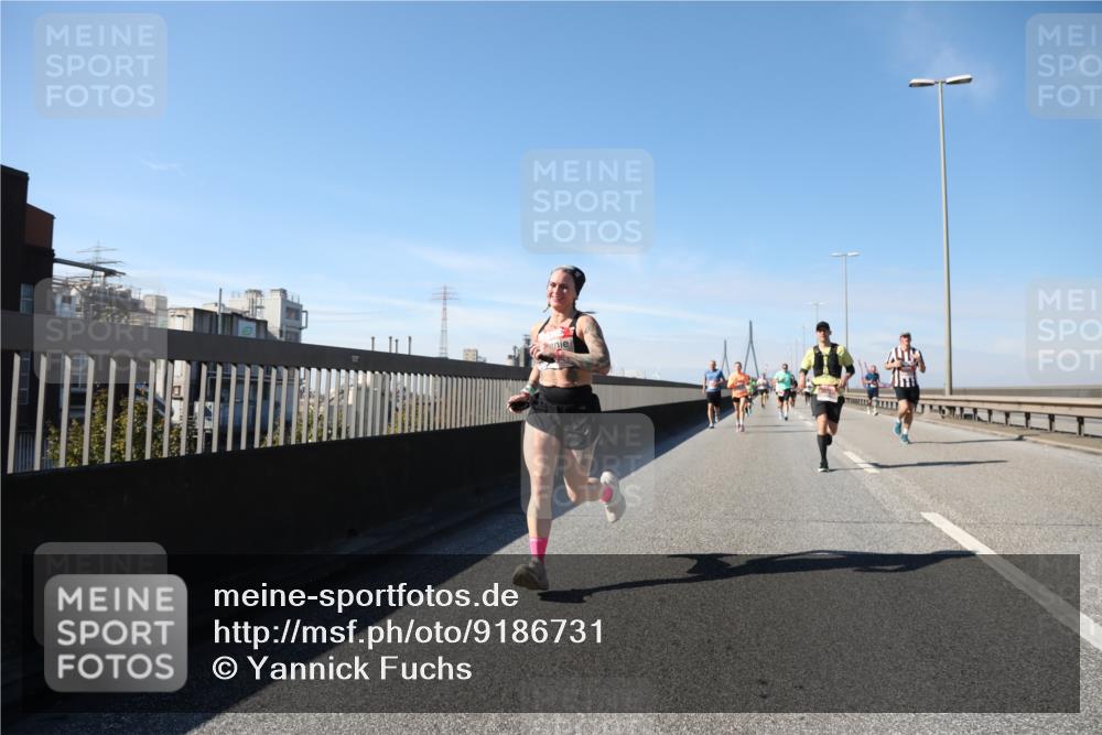 03.10.2025 - Köhlbrandbrückenlauf Yannick Fuchs http://msf.ph/oto/9186731 03.10.2025 11:45:05 Position 3  meine-sportfotos.de