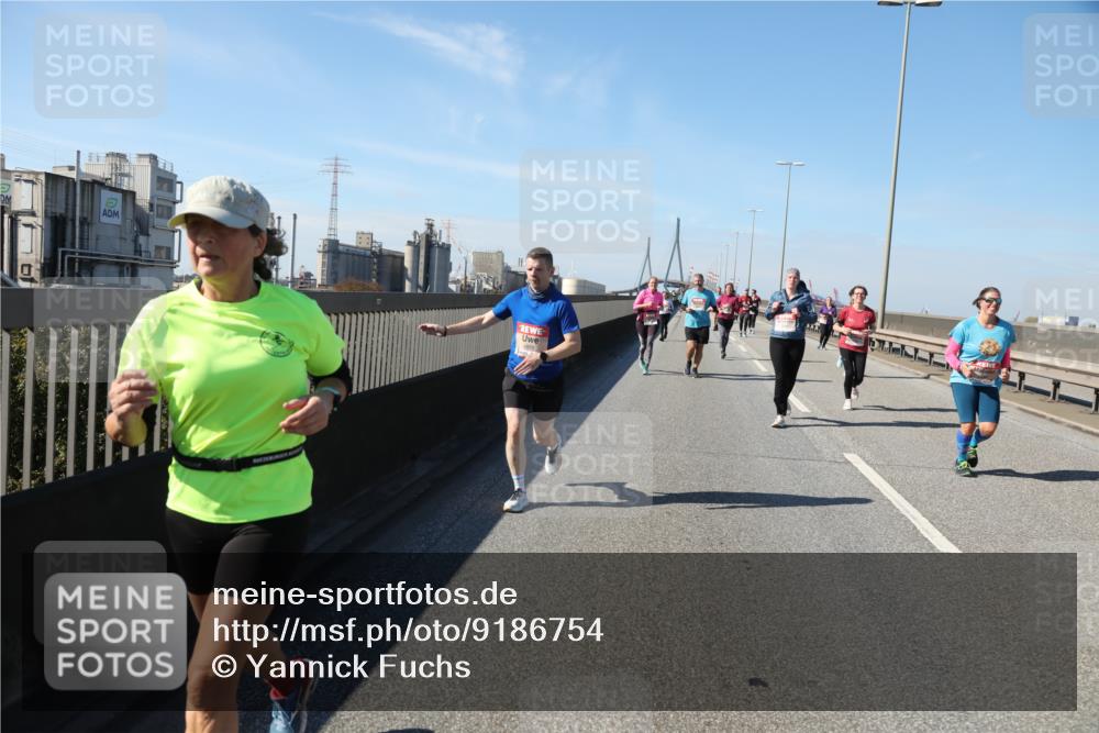 03.10.2025 - Köhlbrandbrückenlauf Yannick Fuchs http://msf.ph/oto/9186754 03.10.2025 12:05:56 Position 3  meine-sportfotos.de