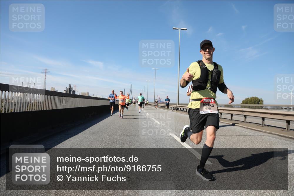 03.10.2025 - Köhlbrandbrückenlauf Yannick Fuchs http://msf.ph/oto/9186755 03.10.2025 11:45:07 Position 3 6368 meine-sportfotos.de