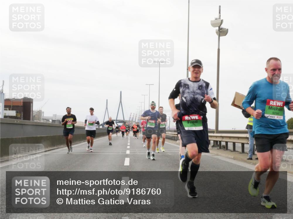 03.10.2025 - Köhlbrandbrückenlauf Matties Gatica Varas http://msf.ph/oto/9186760 03.10.2025 15:47:35 Position 3 7805, 9294 meine-sportfotos.de