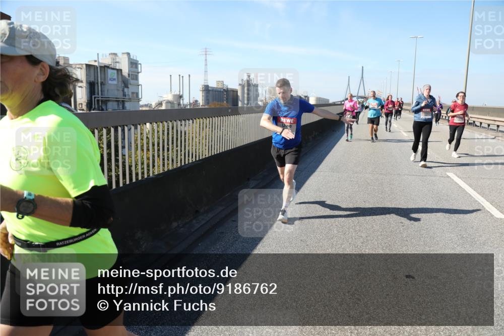03.10.2025 - Köhlbrandbrückenlauf Yannick Fuchs http://msf.ph/oto/9186762 03.10.2025 12:05:56 Position 3  meine-sportfotos.de