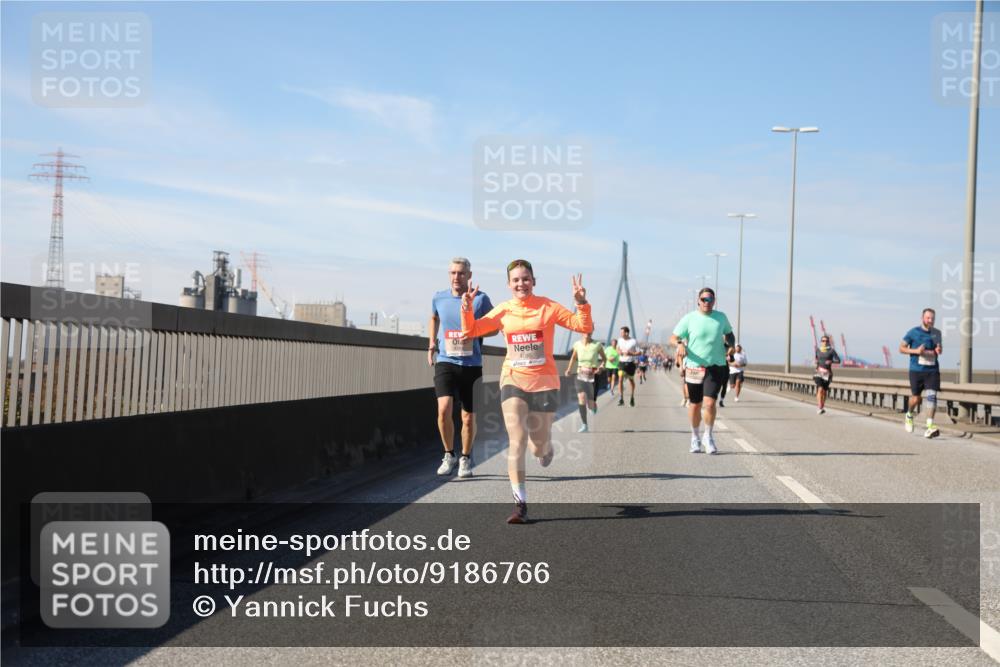 03.10.2025 - Köhlbrandbrückenlauf Yannick Fuchs http://msf.ph/oto/9186766 03.10.2025 11:45:08 Position 3 4095 meine-sportfotos.de