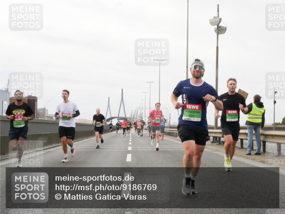 03.10.2025 - Köhlbrandbrückenlauf Matties Gatica Varas http://msf.ph/oto/9186769 03.10.2025 15:47:38 Position 3 104, 9305 meine-sportfotos.de