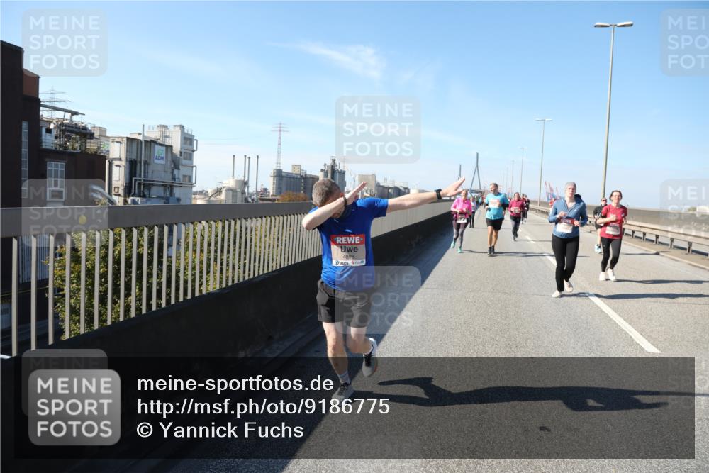 03.10.2025 - Köhlbrandbrückenlauf Yannick Fuchs http://msf.ph/oto/9186775 03.10.2025 12:05:57 Position 3  meine-sportfotos.de