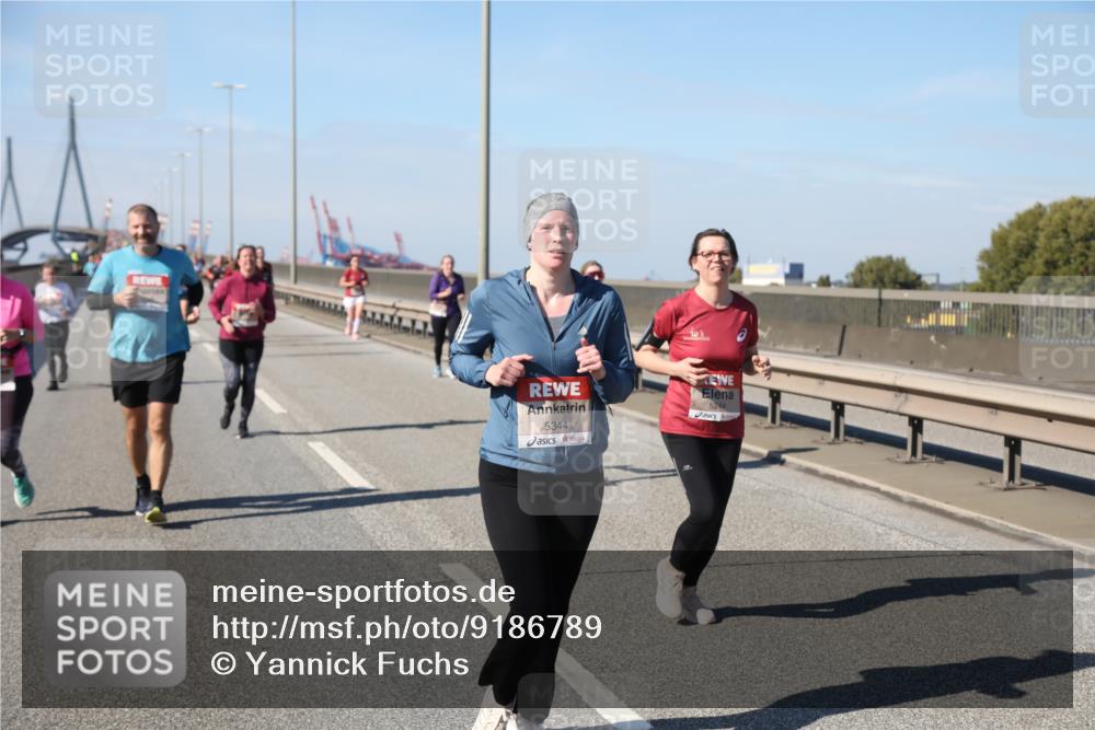 03.10.2025 - Köhlbrandbrückenlauf Yannick Fuchs http://msf.ph/oto/9186789 03.10.2025 12:05:58 Position 3 5344, 5244 meine-sportfotos.de
