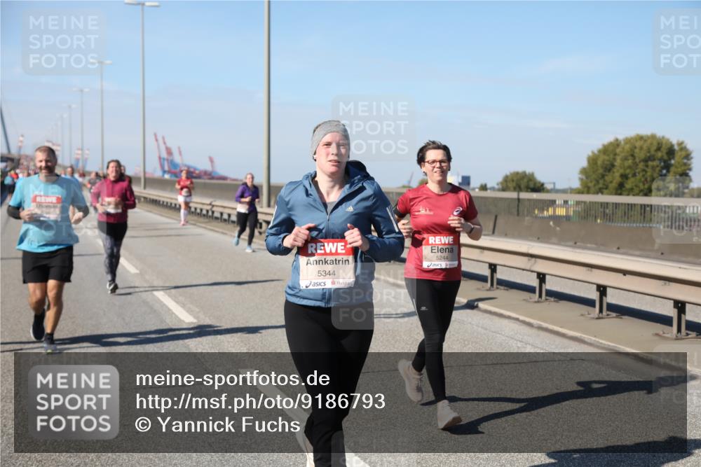 03.10.2025 - Köhlbrandbrückenlauf Yannick Fuchs http://msf.ph/oto/9186793 03.10.2025 12:05:58 Position 3 5344, 5244 meine-sportfotos.de