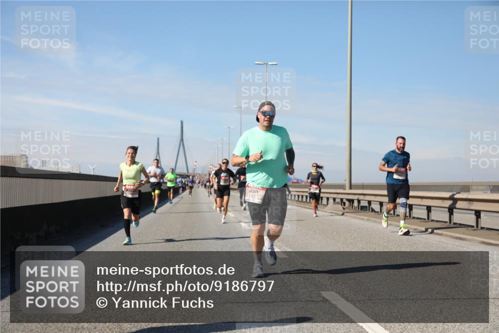 03.10.2025 - Köhlbrandbrückenlauf Yannick Fuchs http://msf.ph/oto/9186797 03.10.2025 11:45:10 Position 3 6707 meine-sportfotos.de