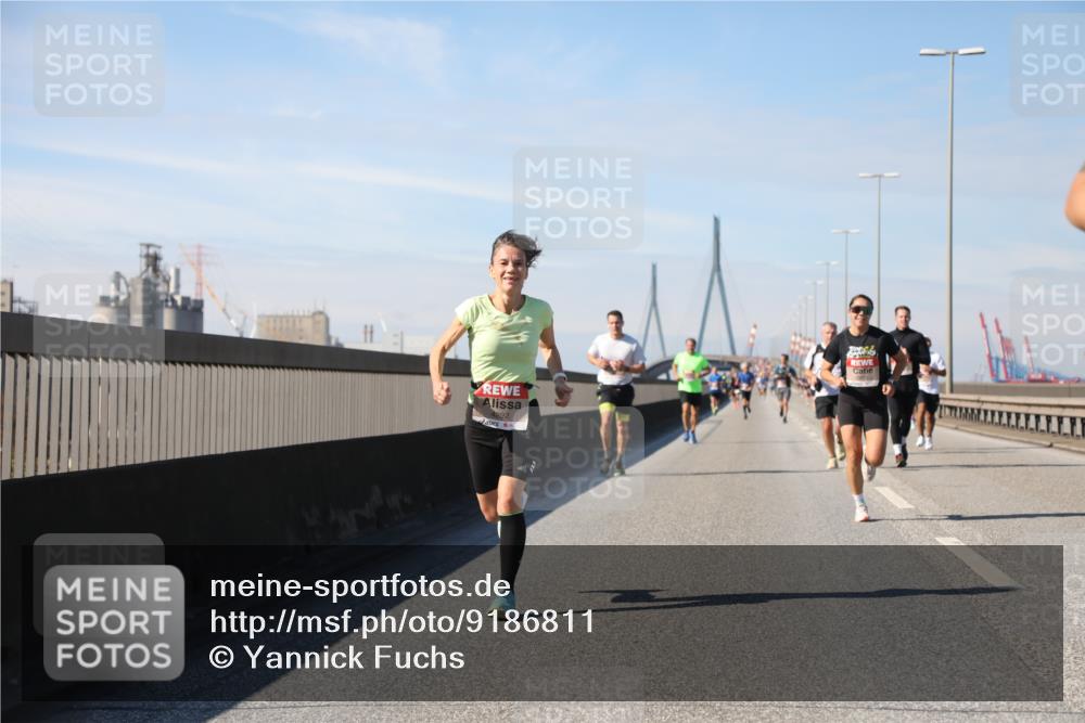 03.10.2025 - Köhlbrandbrückenlauf Yannick Fuchs http://msf.ph/oto/9186811 03.10.2025 11:45:11 Position 3 4292 meine-sportfotos.de