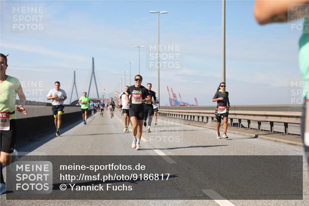 03.10.2025 - Köhlbrandbrückenlauf Yannick Fuchs http://msf.ph/oto/9186817 03.10.2025 11:45:12 Position 3 6601 meine-sportfotos.de