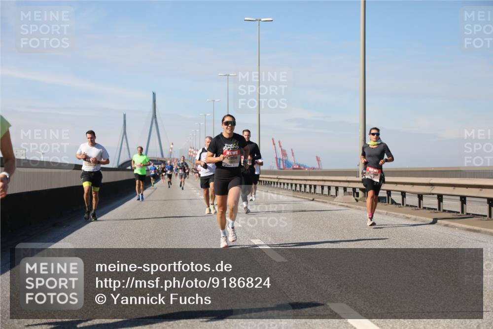 03.10.2025 - Köhlbrandbrückenlauf Yannick Fuchs http://msf.ph/oto/9186824 03.10.2025 11:45:12 Position 3  meine-sportfotos.de