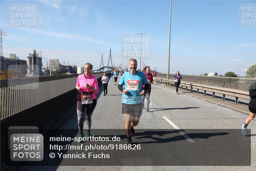 03.10.2025 - Köhlbrandbrückenlauf Yannick Fuchs http://msf.ph/oto/9186826 03.10.2025 12:06:00 Position 3 4960 meine-sportfotos.de