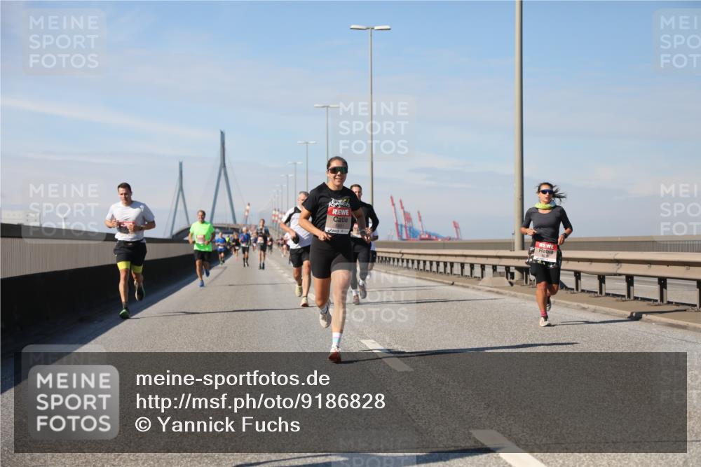03.10.2025 - Köhlbrandbrückenlauf Yannick Fuchs http://msf.ph/oto/9186828 03.10.2025 11:45:12 Position 3 6601 meine-sportfotos.de