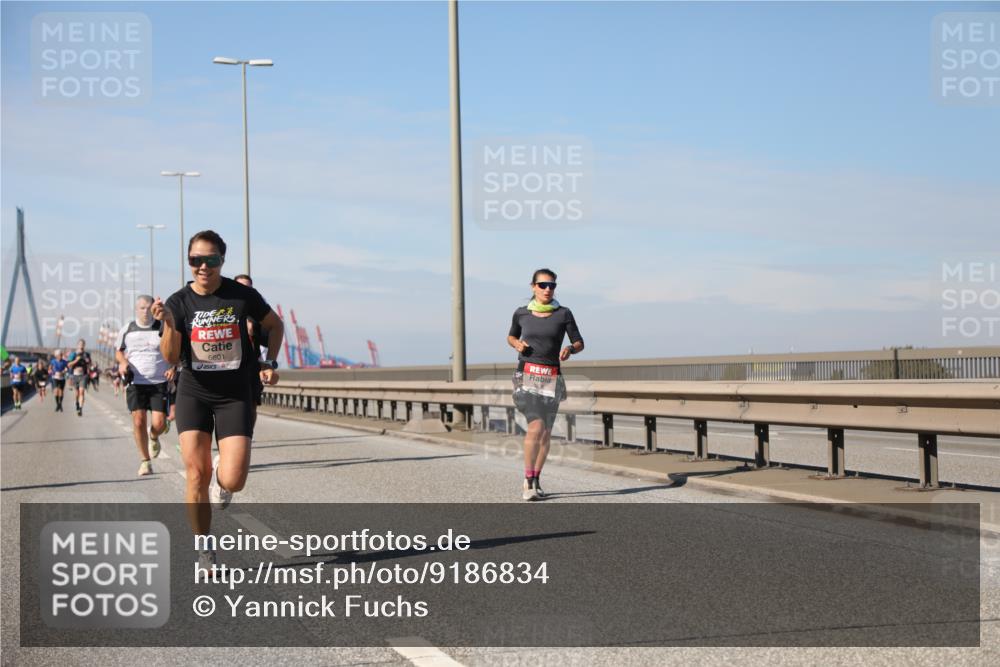 03.10.2025 - Köhlbrandbrückenlauf Yannick Fuchs http://msf.ph/oto/9186834 03.10.2025 11:45:12 Position 3 660 meine-sportfotos.de