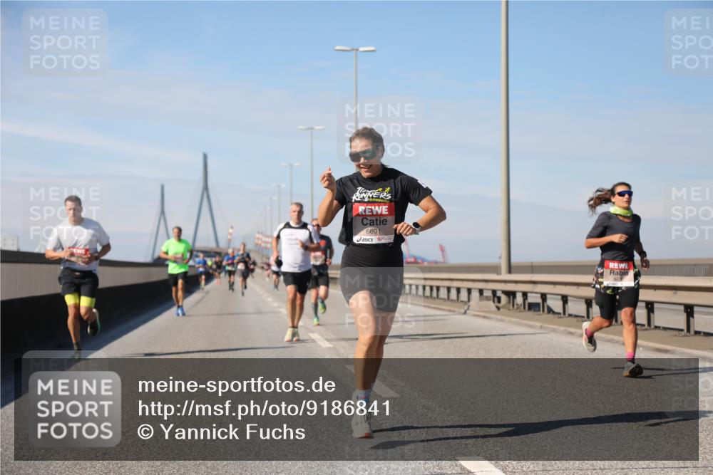 03.10.2025 - Köhlbrandbrückenlauf Yannick Fuchs http://msf.ph/oto/9186841 03.10.2025 11:45:13 Position 3 660 meine-sportfotos.de