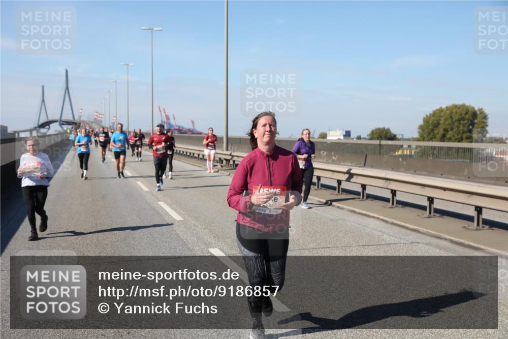 03.10.2025 - Köhlbrandbrückenlauf Yannick Fuchs http://msf.ph/oto/9186857 03.10.2025 12:06:02 Position 3 309 meine-sportfotos.de