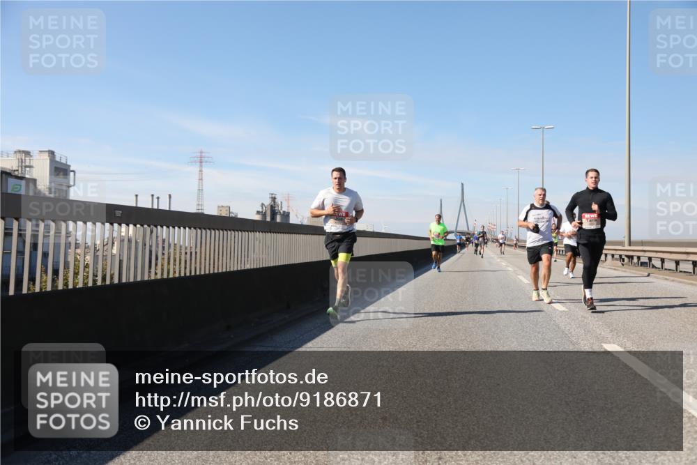 03.10.2025 - Köhlbrandbrückenlauf Yannick Fuchs http://msf.ph/oto/9186871 03.10.2025 11:45:15 Position 3  meine-sportfotos.de