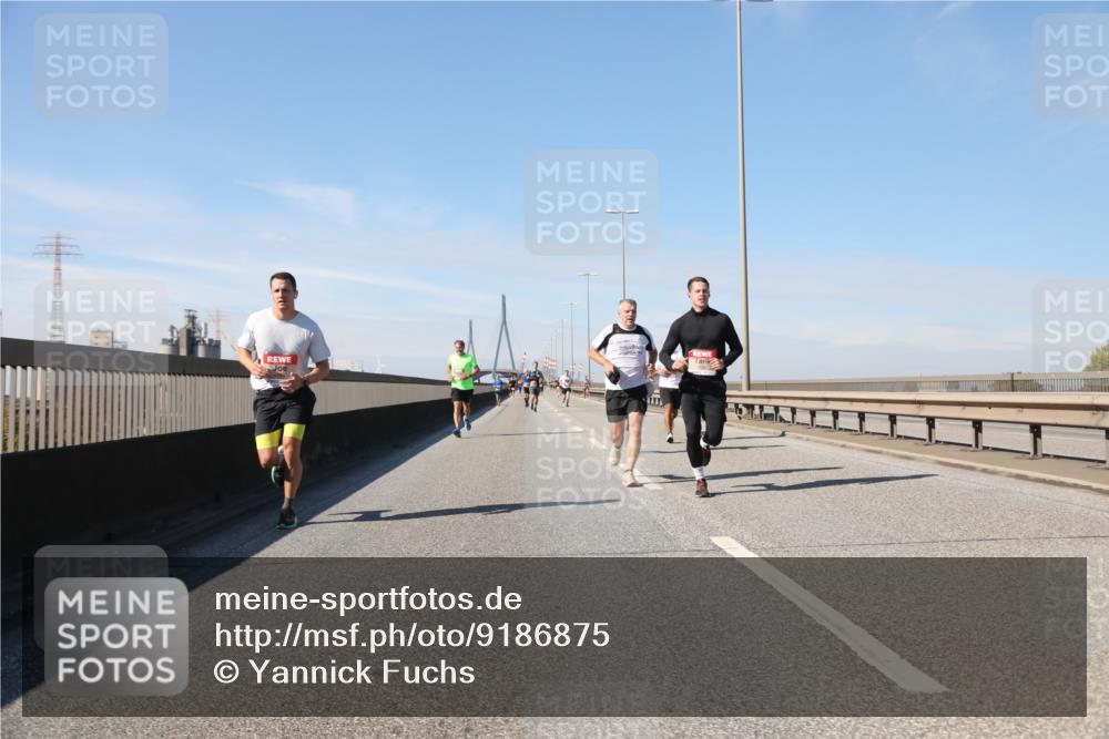 03.10.2025 - Köhlbrandbrückenlauf Yannick Fuchs http://msf.ph/oto/9186875 03.10.2025 11:45:15 Position 3  meine-sportfotos.de