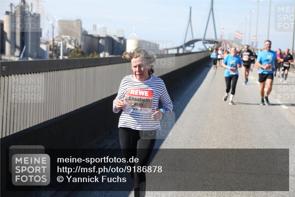 03.10.2025 - Köhlbrandbrückenlauf Yannick Fuchs http://msf.ph/oto/9186878 03.10.2025 12:06:03 Position 3 4923 meine-sportfotos.de