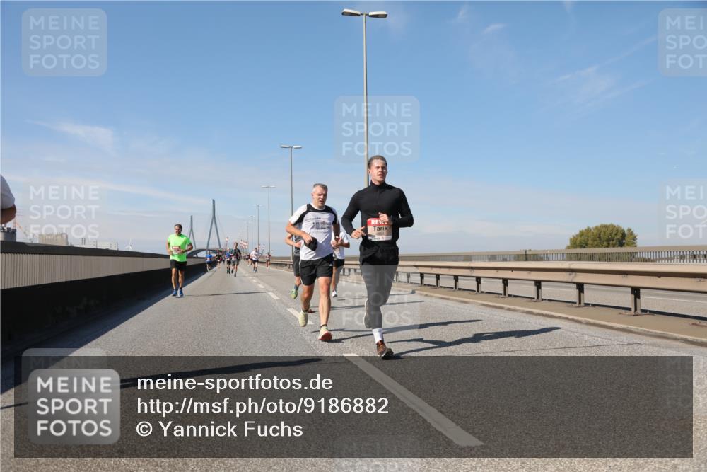 03.10.2025 - Köhlbrandbrückenlauf Yannick Fuchs http://msf.ph/oto/9186882 03.10.2025 11:45:15 Position 3  meine-sportfotos.de